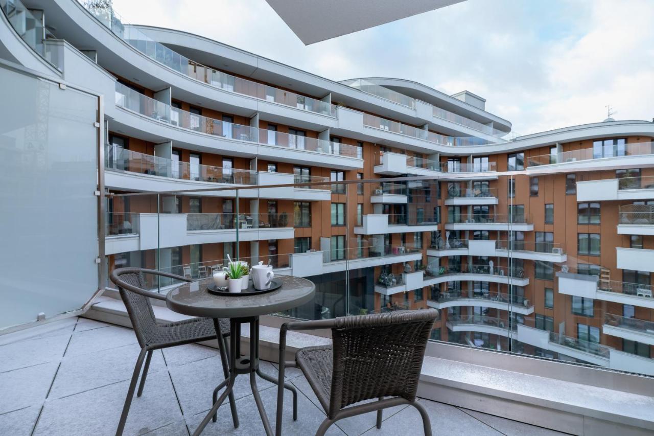 Apartment Wislane Tarasy Lux Cracow By Renters Prestige Krakow